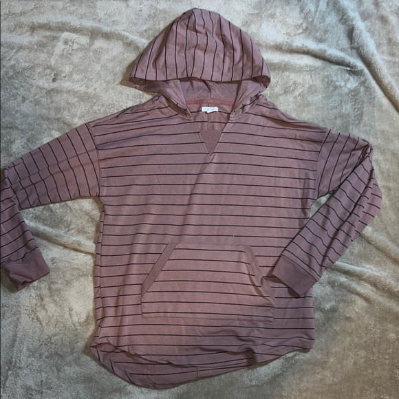 Maurice’s women’s medium Striped Mauve Hoodie - Picture 1 of 2